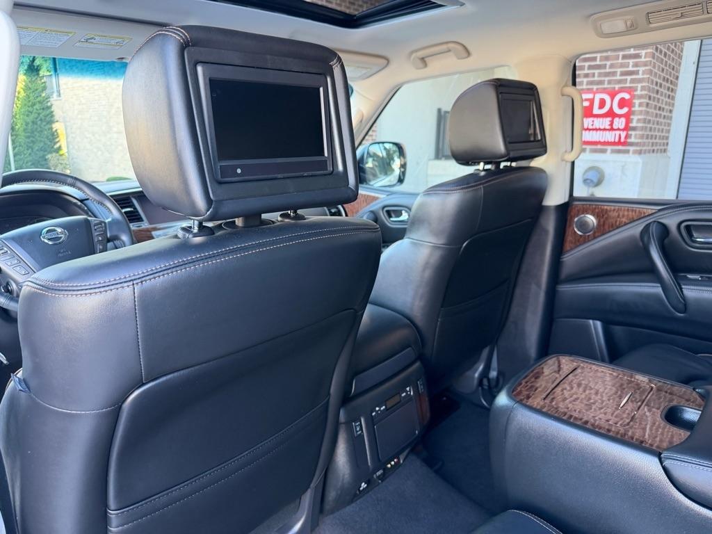 Nissan Armada Platinum AWD 2017