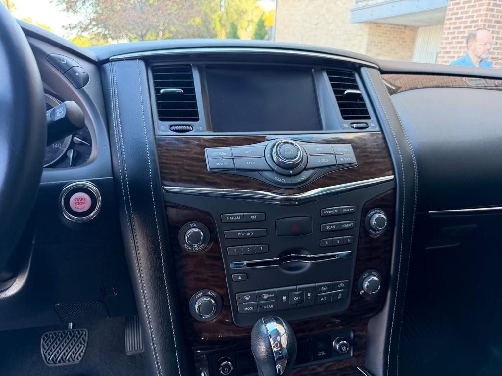 Nissan Armada Platinum AWD 2017