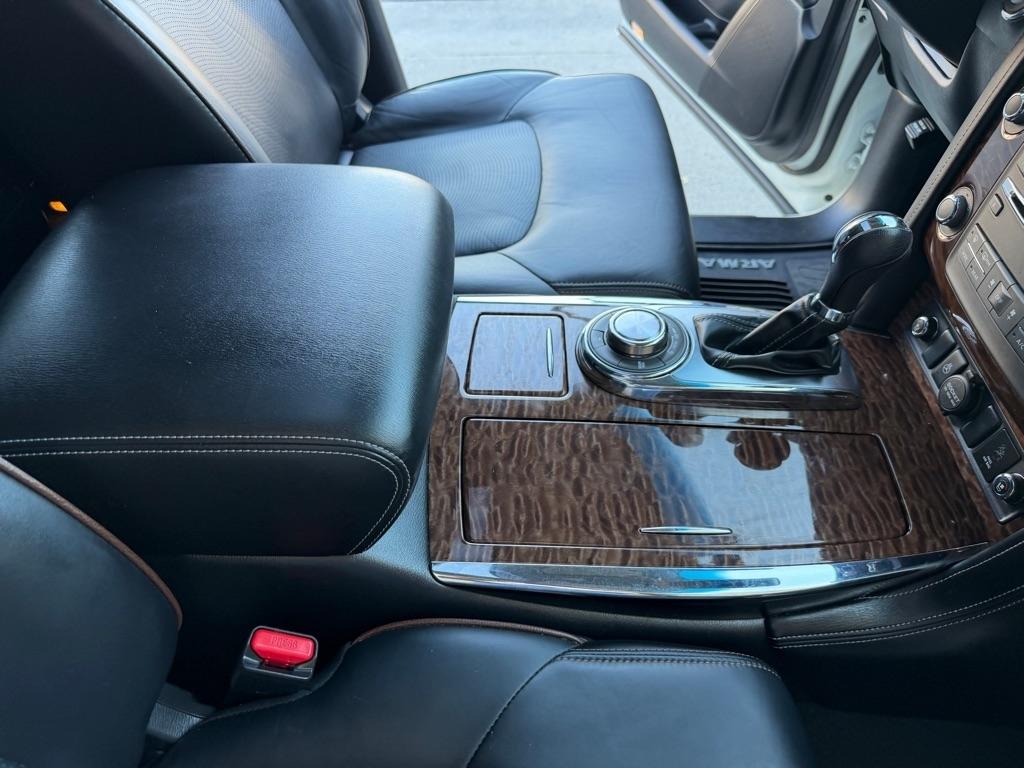Nissan Armada Platinum AWD 2017