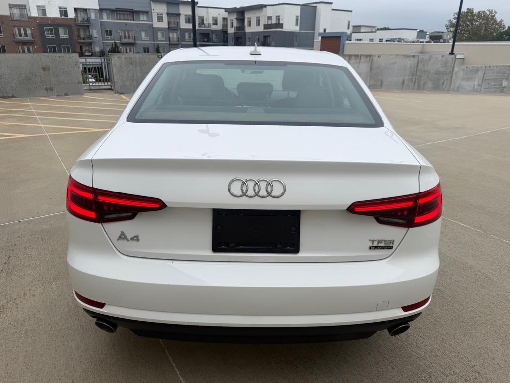Audi A4 2.0T Premium quattro Sedan 2017