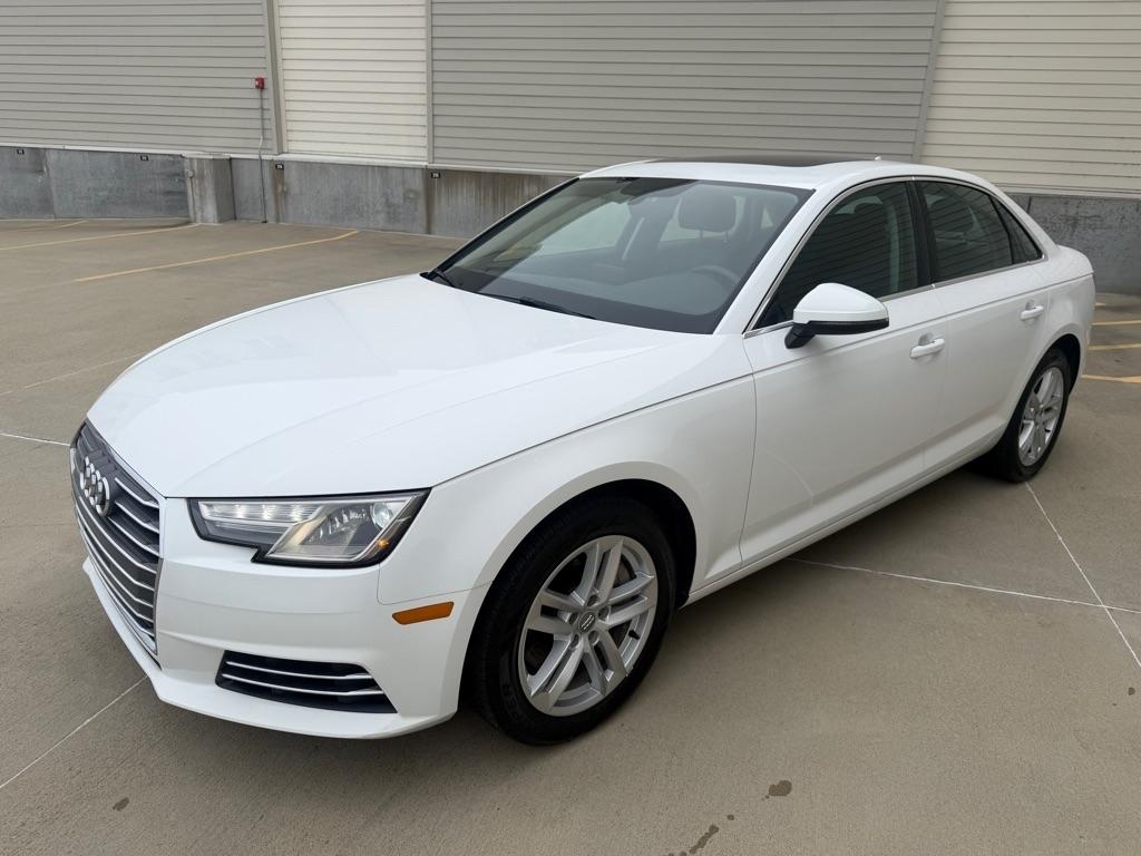 Audi A4 2.0T Premium quattro Sedan 2017