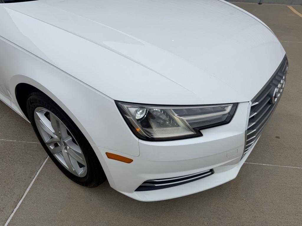 Audi A4 2.0T Premium quattro Sedan 2017