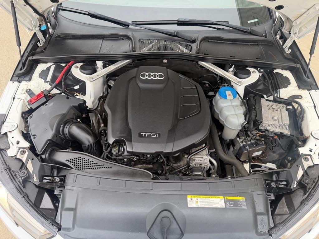 Audi A4 2.0T Premium quattro Sedan 2017