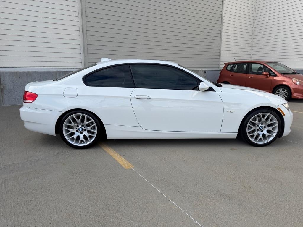 BMW 3-Series 328i Coupe 2009