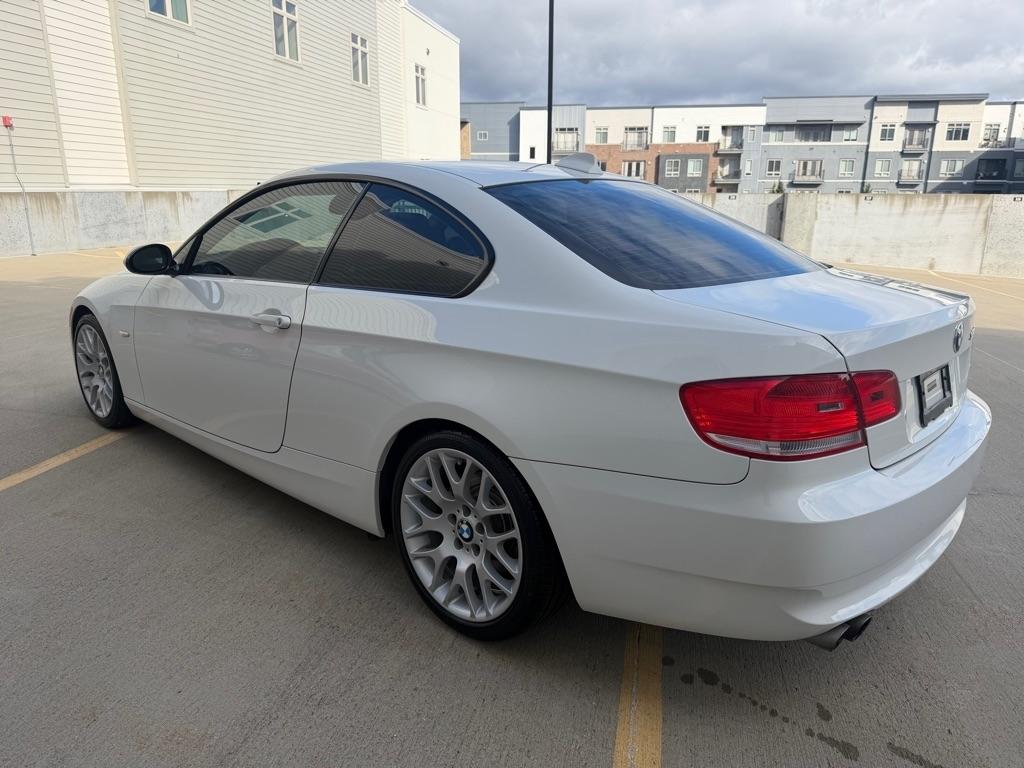 BMW 3-Series 328i Coupe 2009