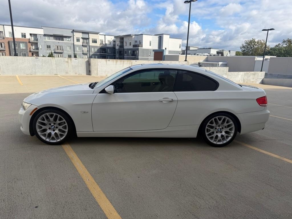BMW 3-Series 328i Coupe 2009
