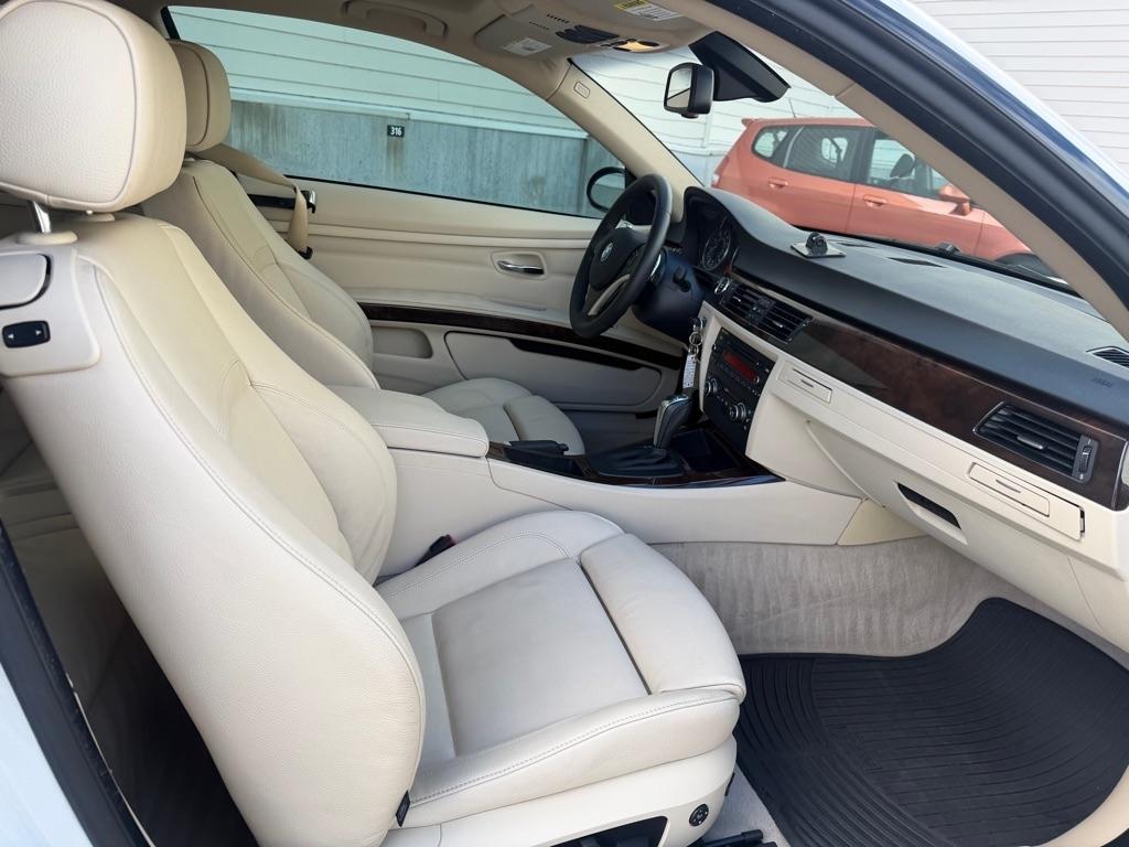 BMW 3-Series 328i Coupe 2009