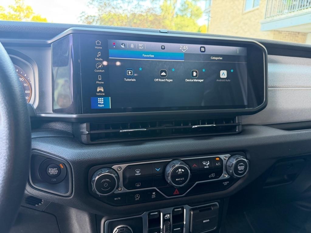Jeep Wrangler Sport 2025