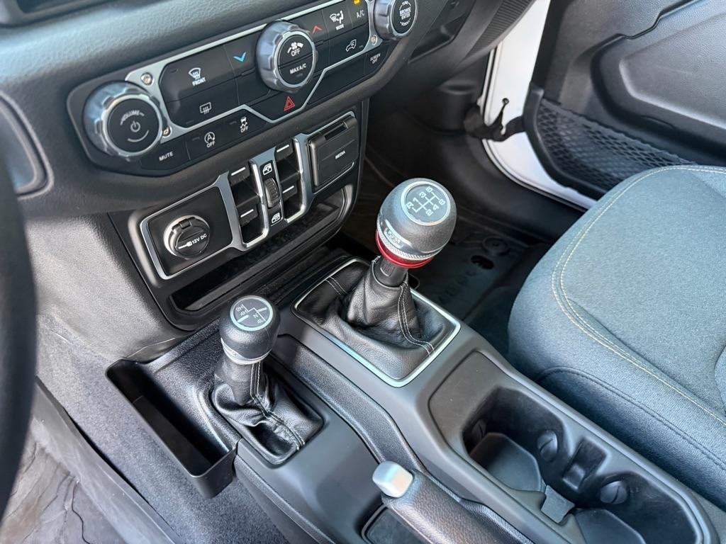 Jeep Wrangler Sport 2025