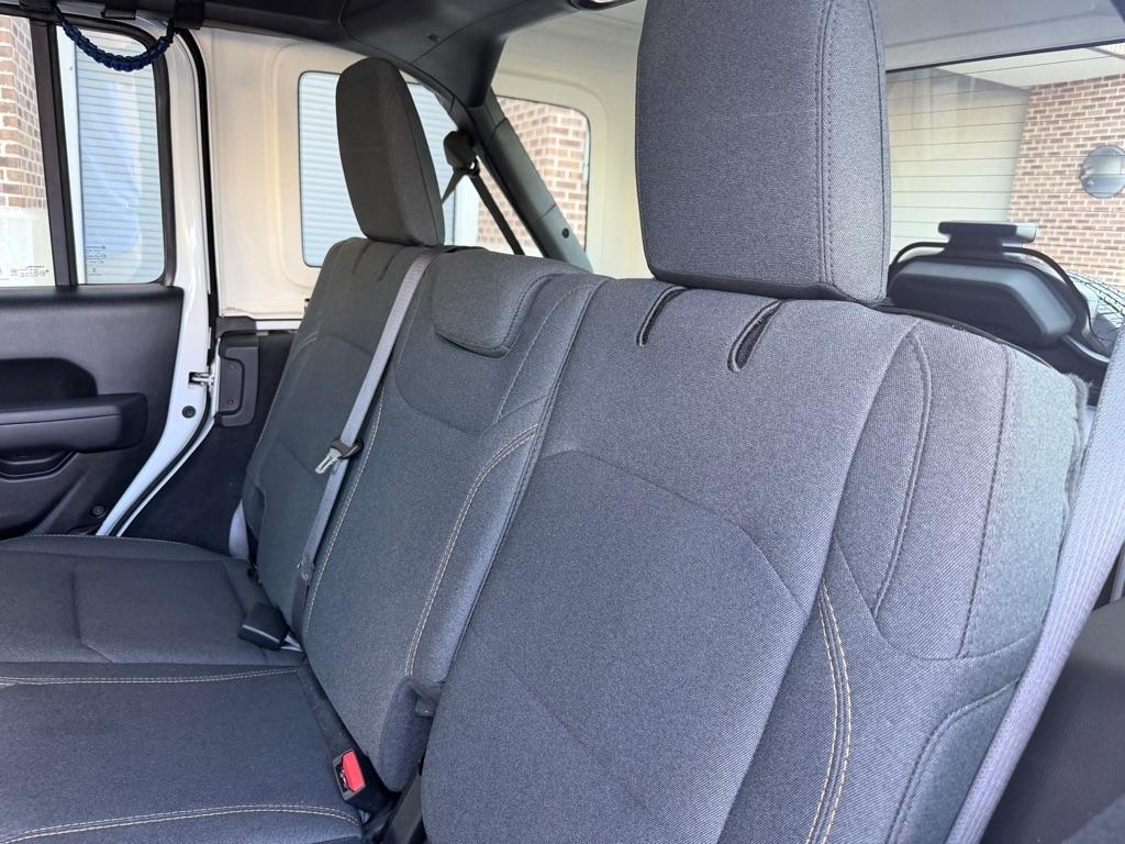 Jeep Wrangler Sport 2025