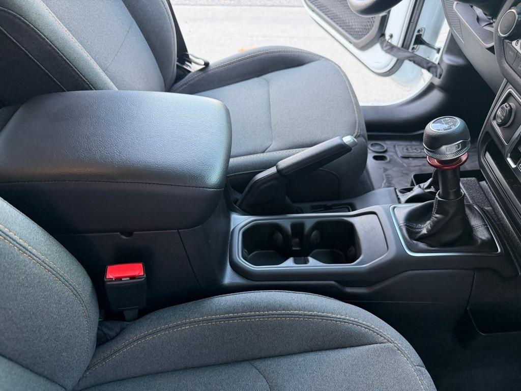 Jeep Wrangler Sport 2025