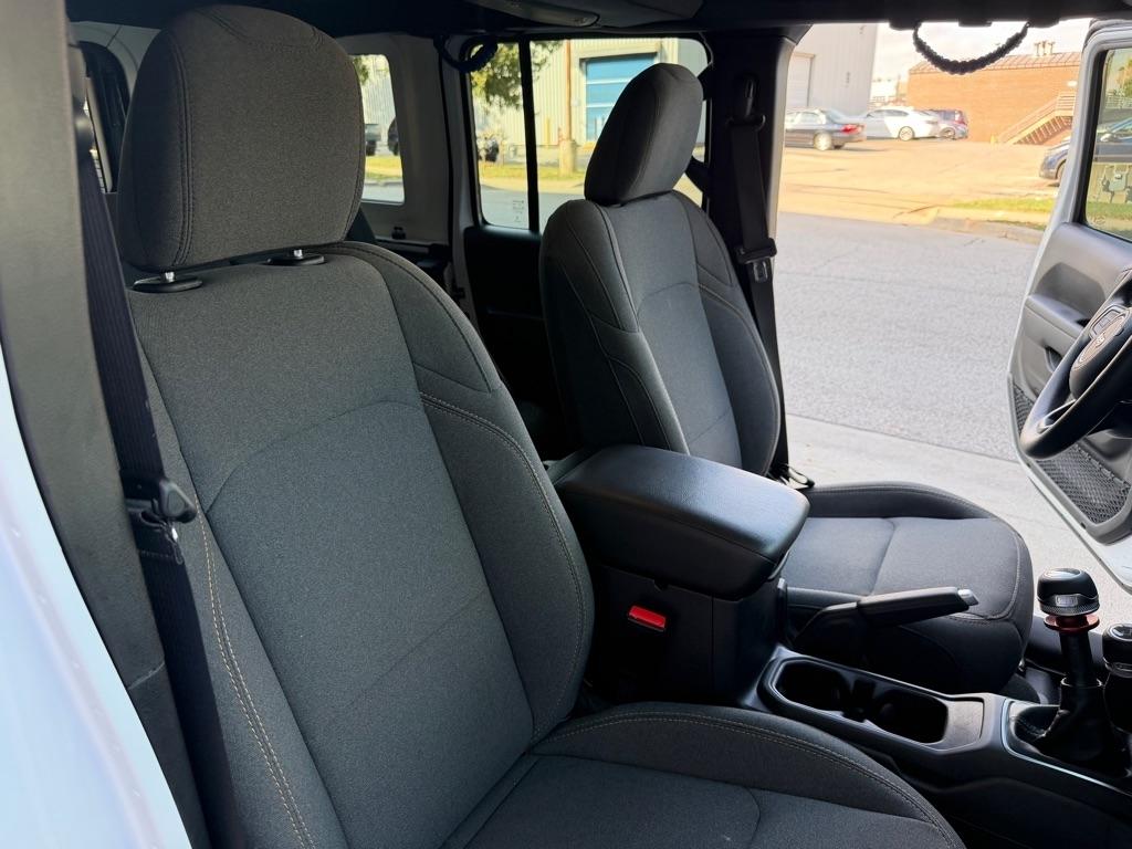 Jeep Wrangler Sport 2025
