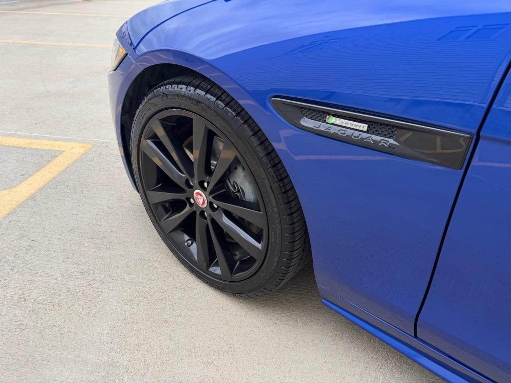 Jaguar XE 35t R-Sport 2017
