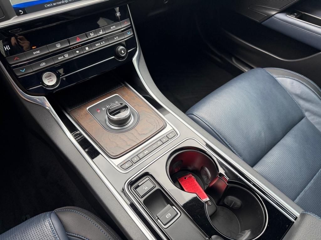 Jaguar XE 35t R-Sport 2017