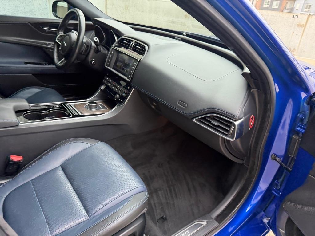 Jaguar XE 35t R-Sport 2017