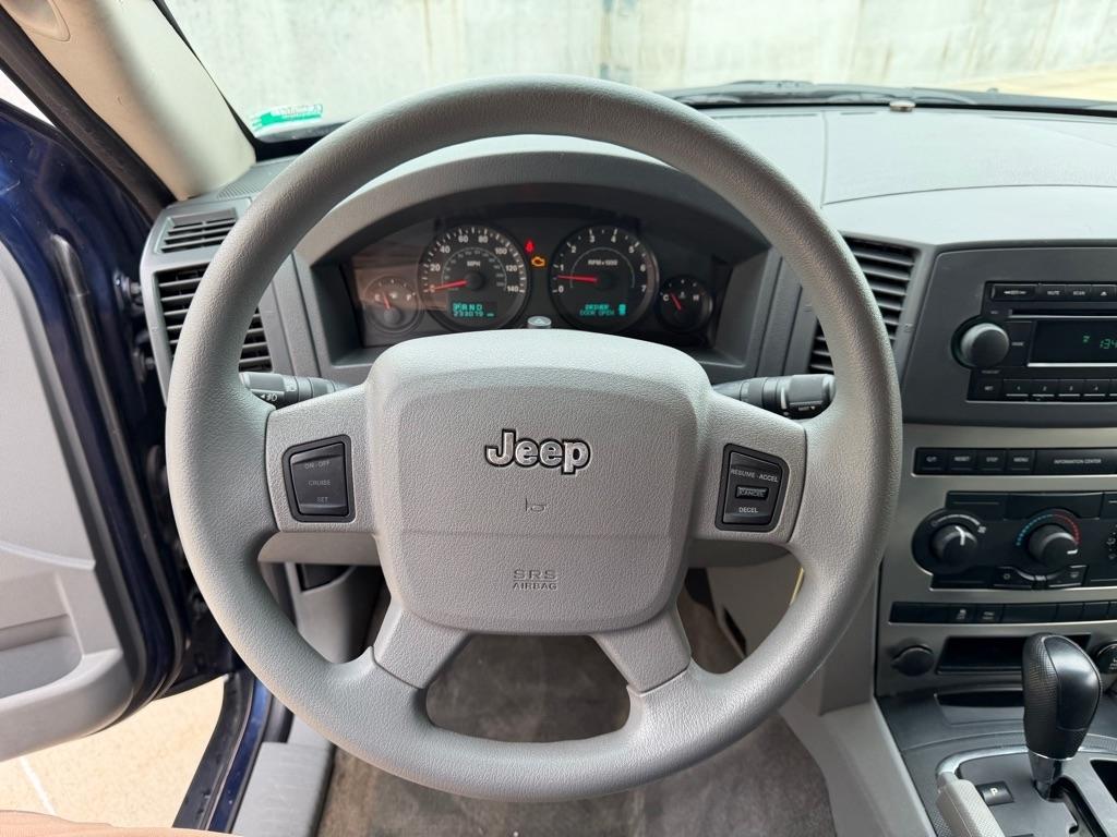 Jeep Grand Cherokee Laredo 4WD 2005