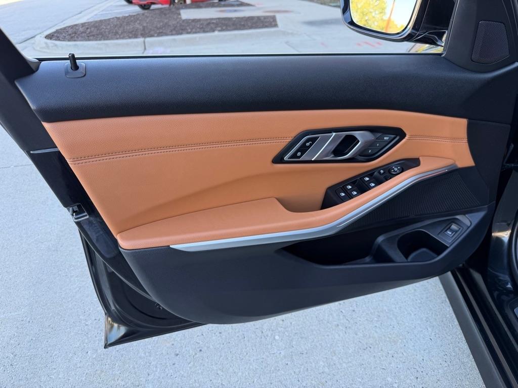 BMW 3-Series 330i xDrive 2021