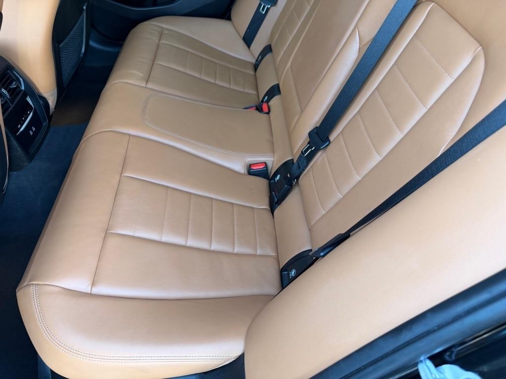 BMW 3-Series 330i xDrive 2021