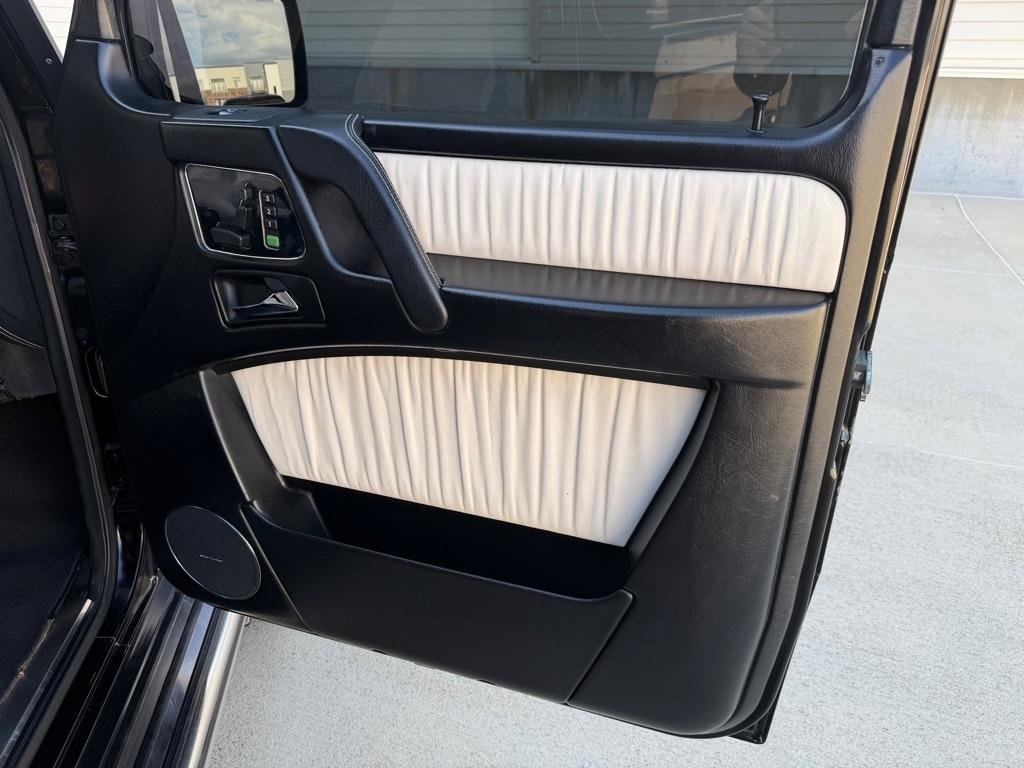 Mercedes-Benz G-Class G550 4MATIC 2012
