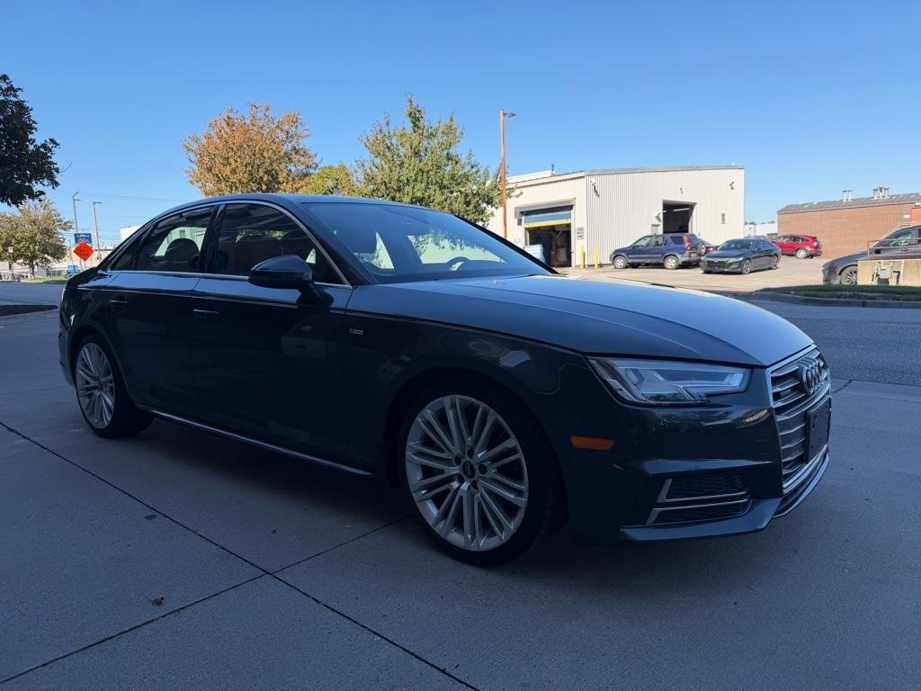 Audi A4 2.0T Premium Plus quattro Sedan 2017