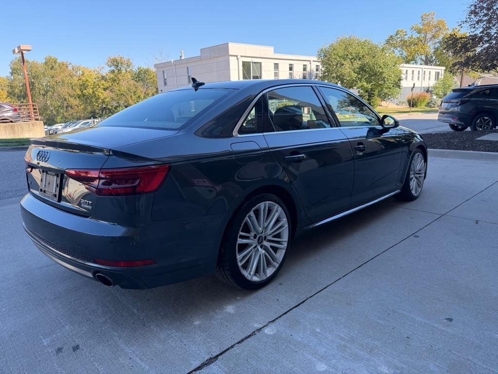 Audi A4 2.0T Premium Plus quattro Sedan 2017
