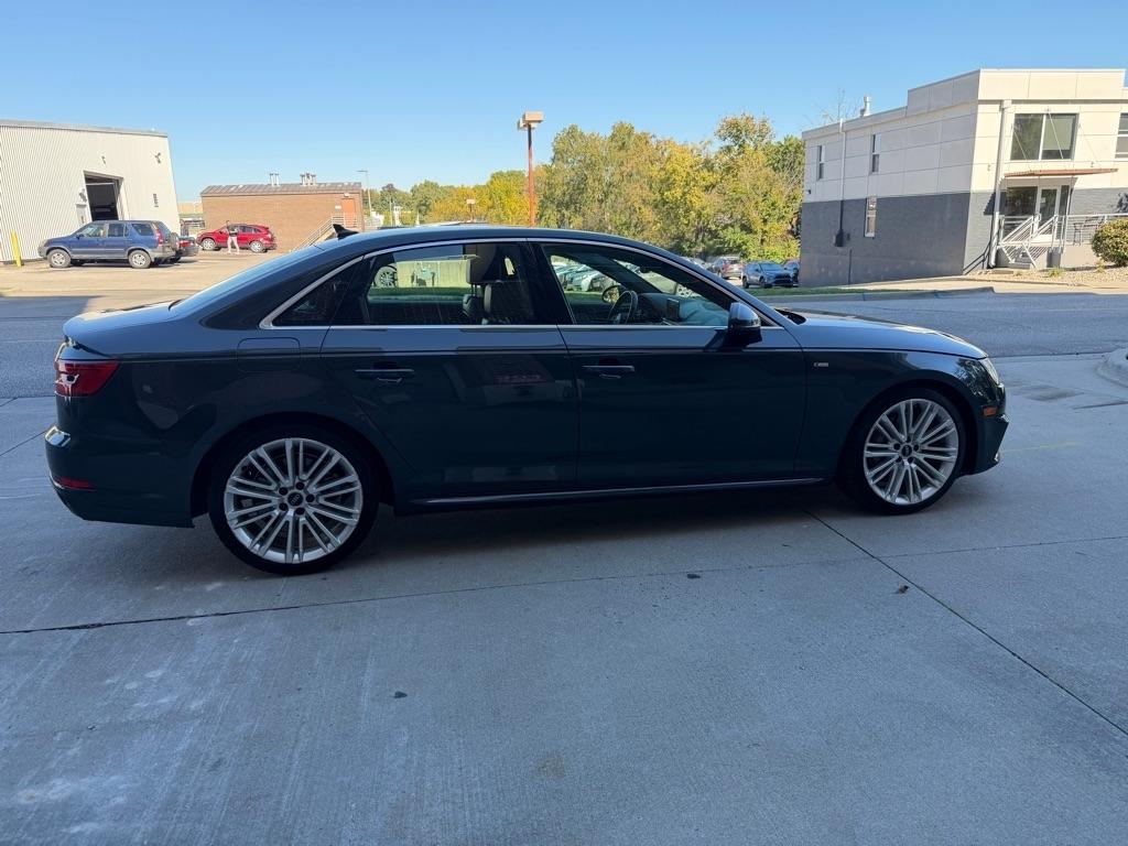 Audi A4 2.0T Premium Plus quattro Sedan 2017