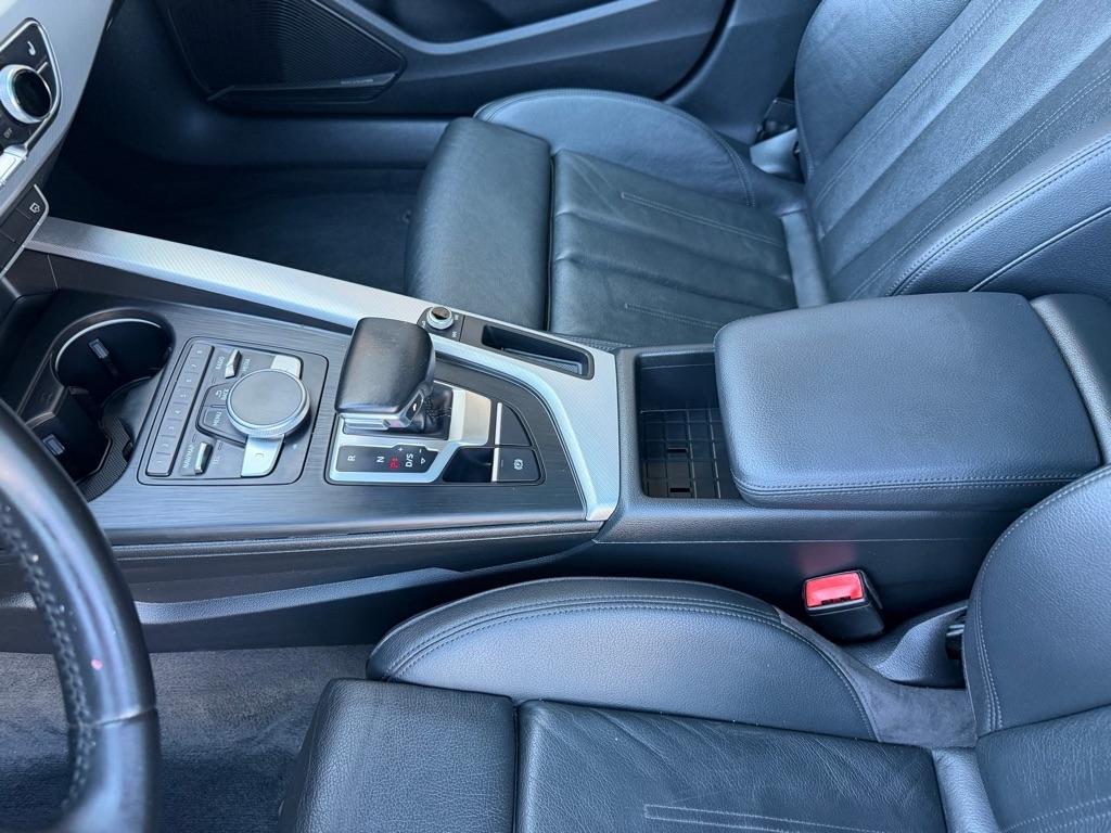 Audi A4 2.0T Premium Plus quattro Sedan 2017