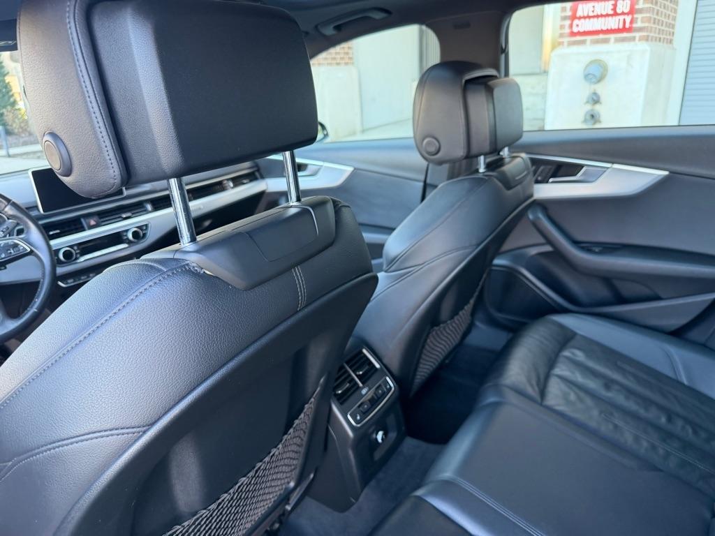 Audi A4 2.0T Premium Plus quattro Sedan 2017