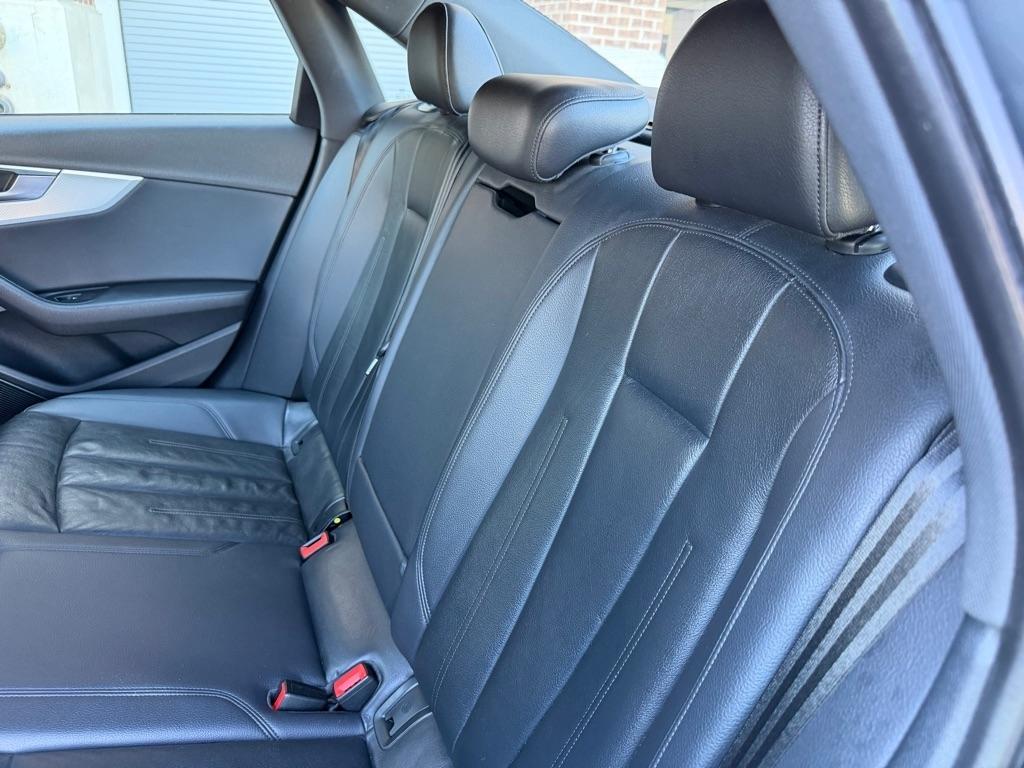 Audi A4 2.0T Premium Plus quattro Sedan 2017