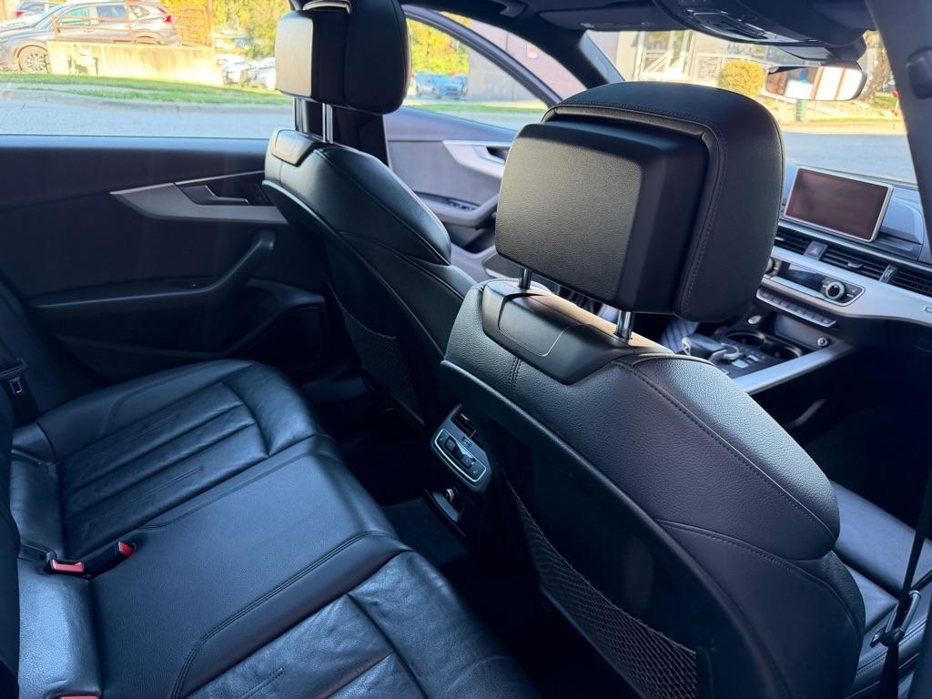 Audi A4 2.0T Premium Plus quattro Sedan 2017