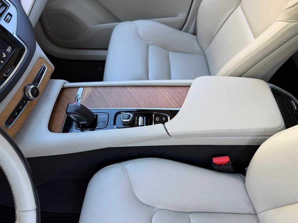 Volvo XC90 T8 R-Design Hybrid 2021