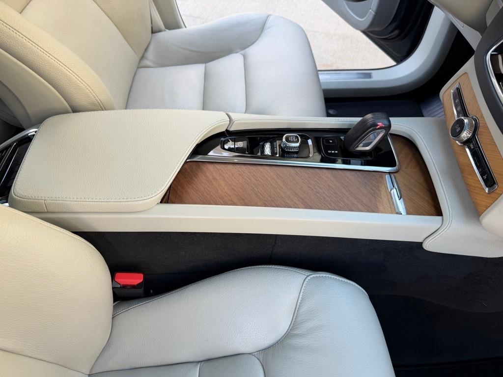 Volvo XC90 T8 R-Design Hybrid 2021