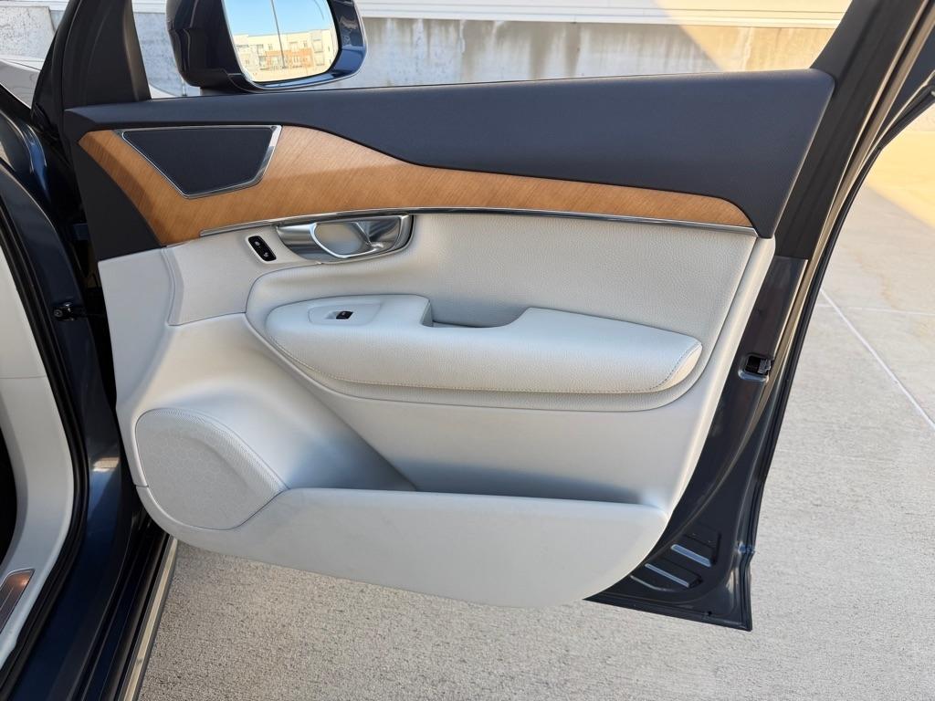 Volvo XC90 T8 R-Design Hybrid 2021