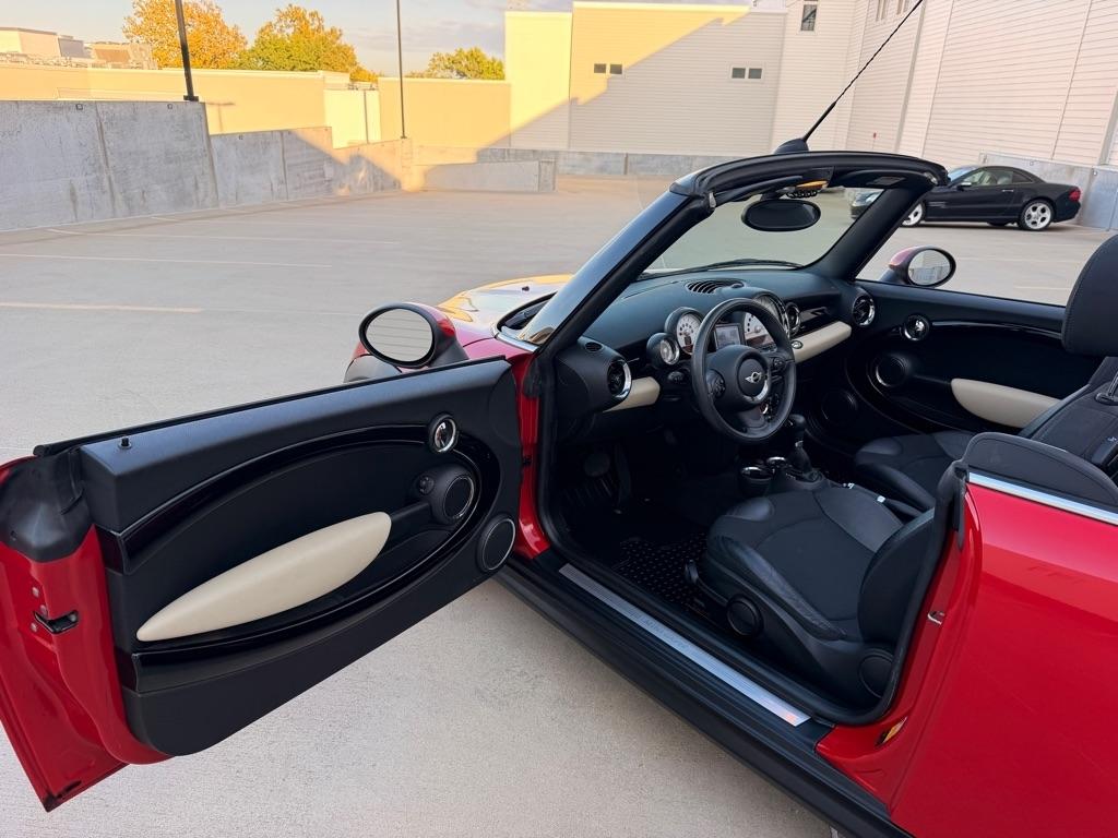 MINI Cooper Convertible 2012