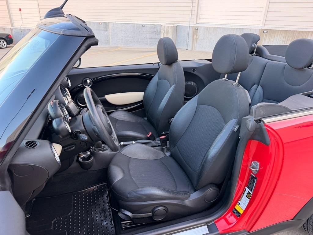 MINI Cooper Convertible 2012