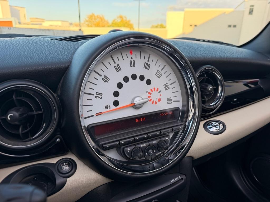 MINI Cooper Convertible 2012