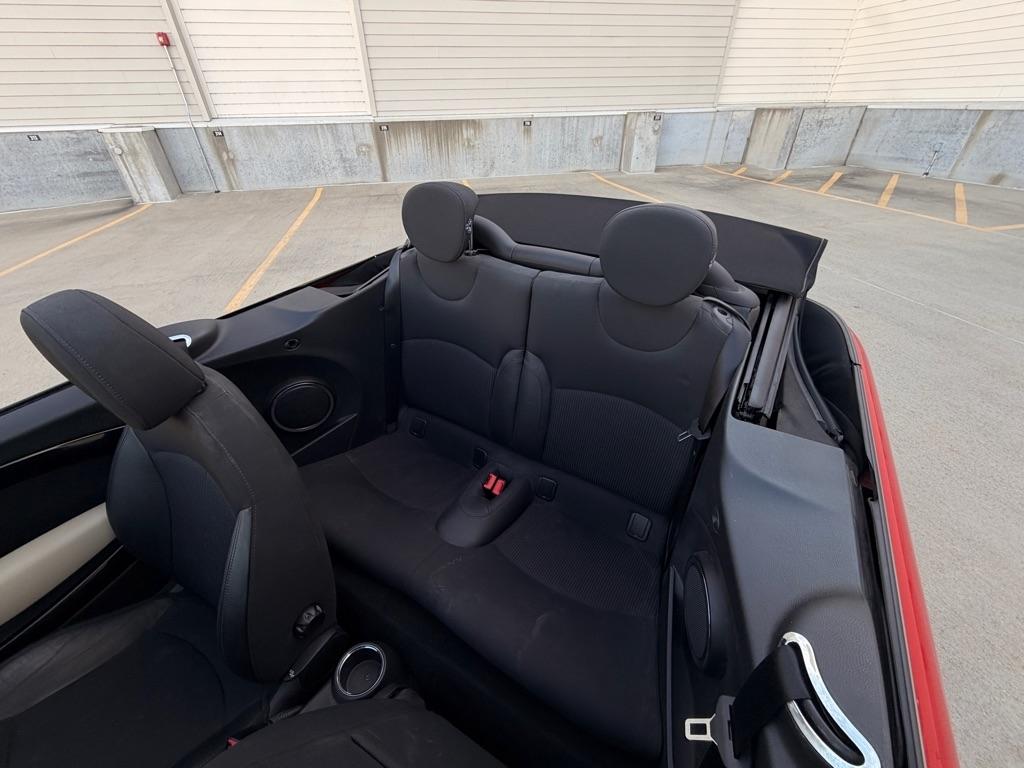 MINI Cooper Convertible 2012