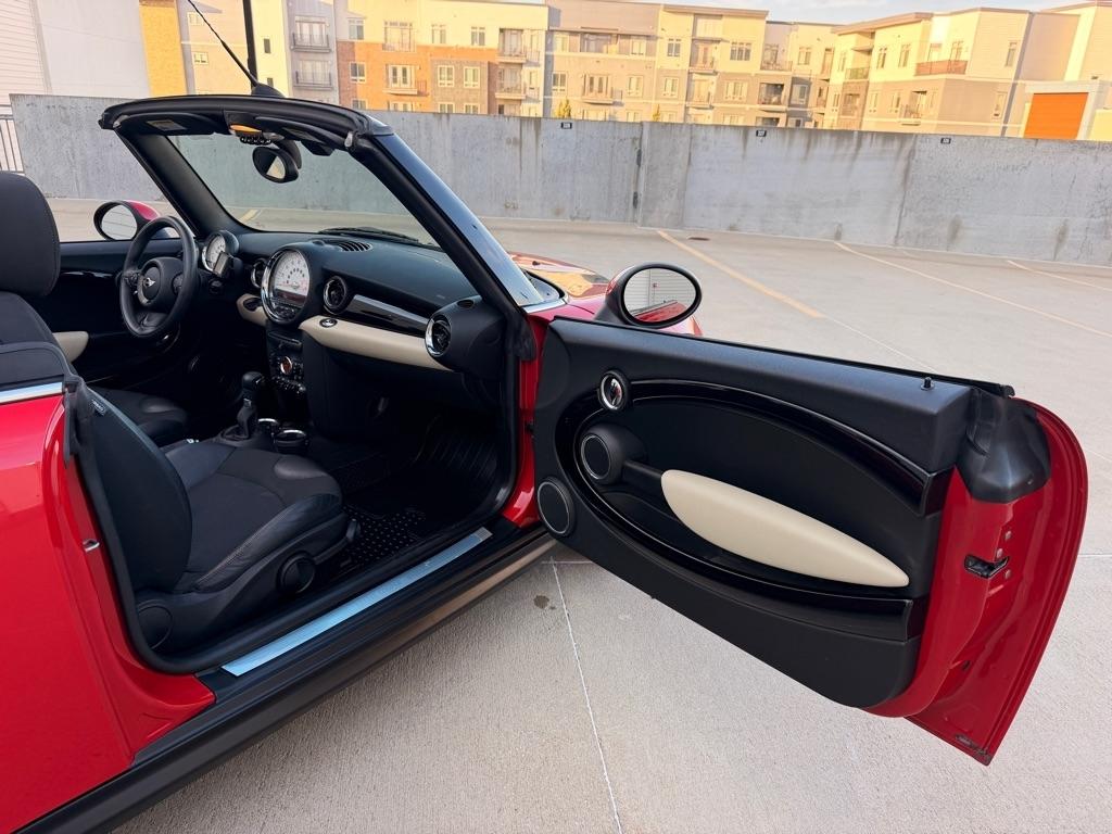 MINI Cooper Convertible 2012