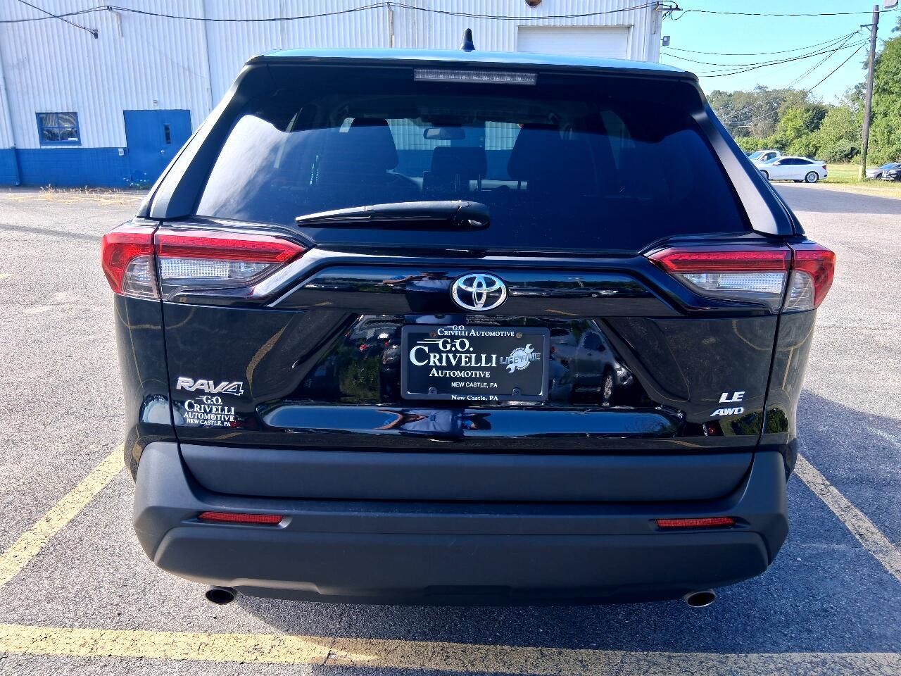2022 Toyota RAV4 LE photo 4