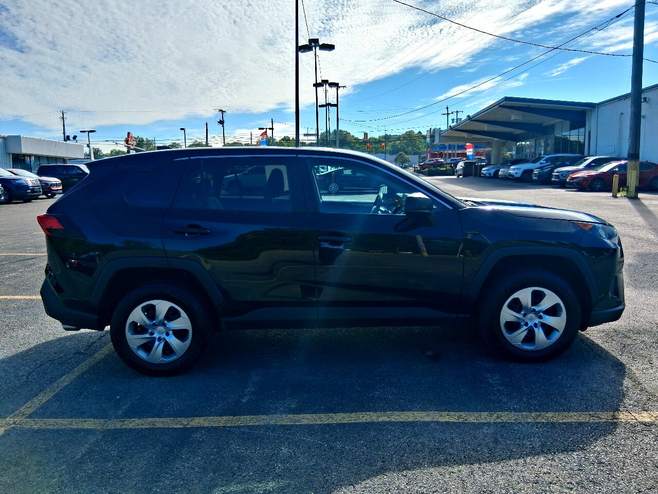 Toyota RAV4 LE AWD (Natl) 2022 Toyota RAV4 LE AWD (Natl) 2022