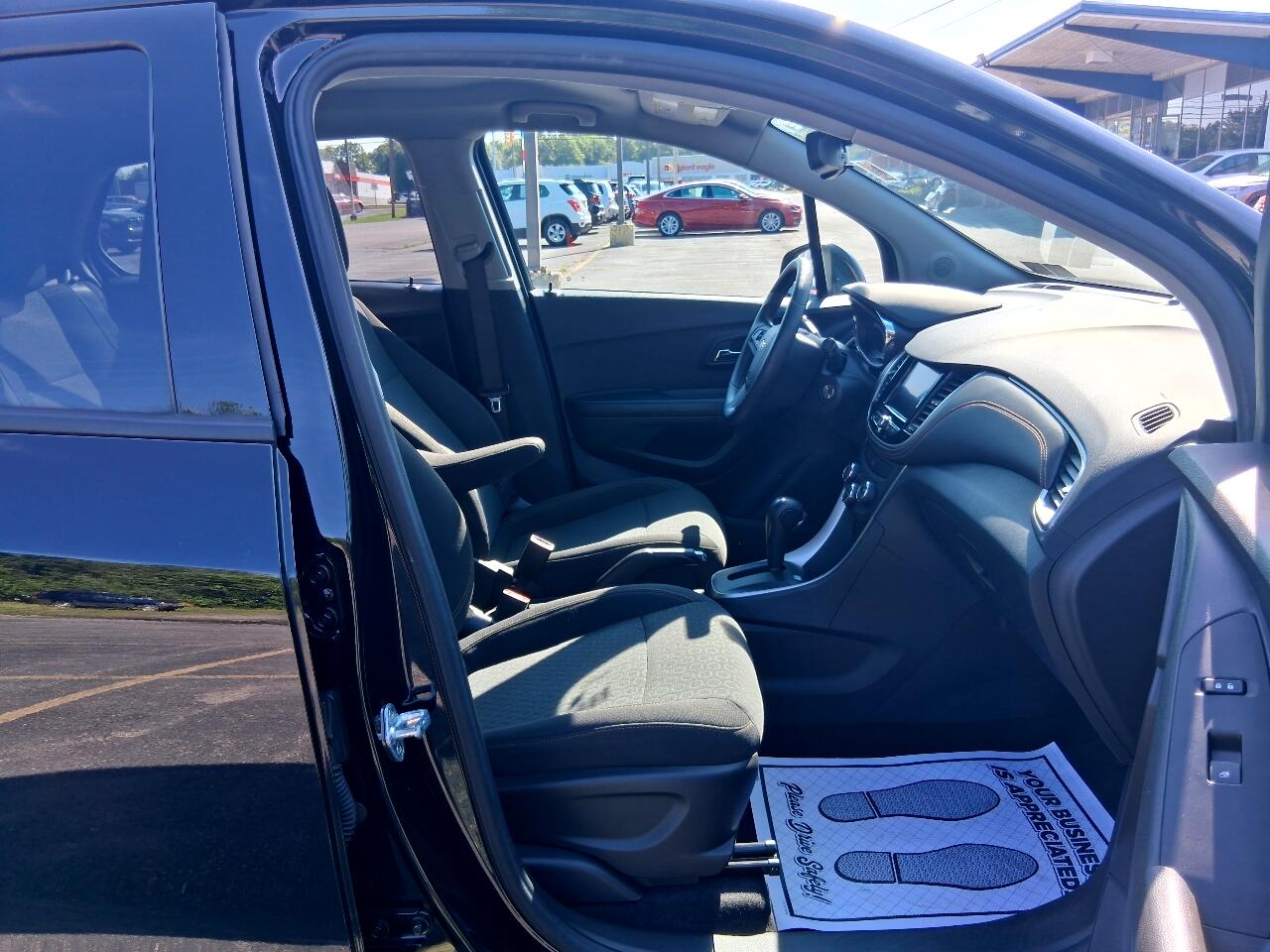Chevrolet Trax AWD 4dr LS 2022 Chevrolet Trax AWD 4dr LS 2022