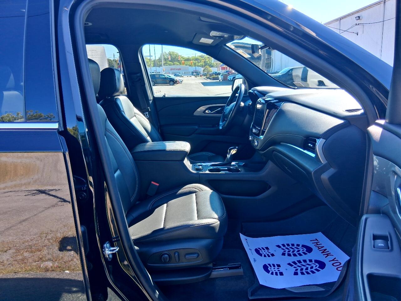 Chevrolet Traverse AWD 4dr LT Leather 2022 Chevrolet Traverse AWD 4dr LT Leather 2022