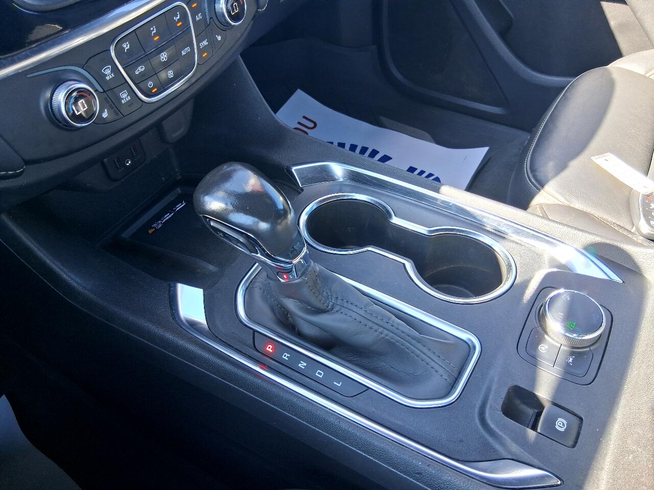 Chevrolet Traverse AWD 4dr LT Leather 2022 Chevrolet Traverse AWD 4dr LT Leather 2022