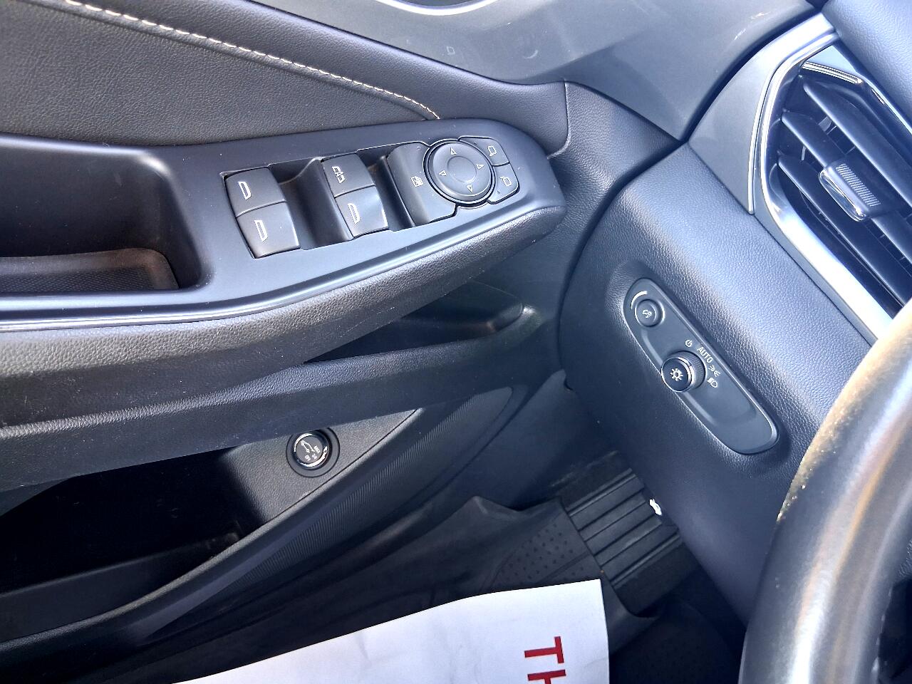 Chevrolet Traverse AWD 4dr LT Leather 2022 Chevrolet Traverse AWD 4dr LT Leather 2022