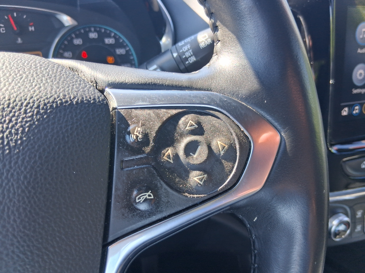 Chevrolet Traverse AWD 4dr LT Leather 2022 Chevrolet Traverse AWD 4dr LT Leather 2022