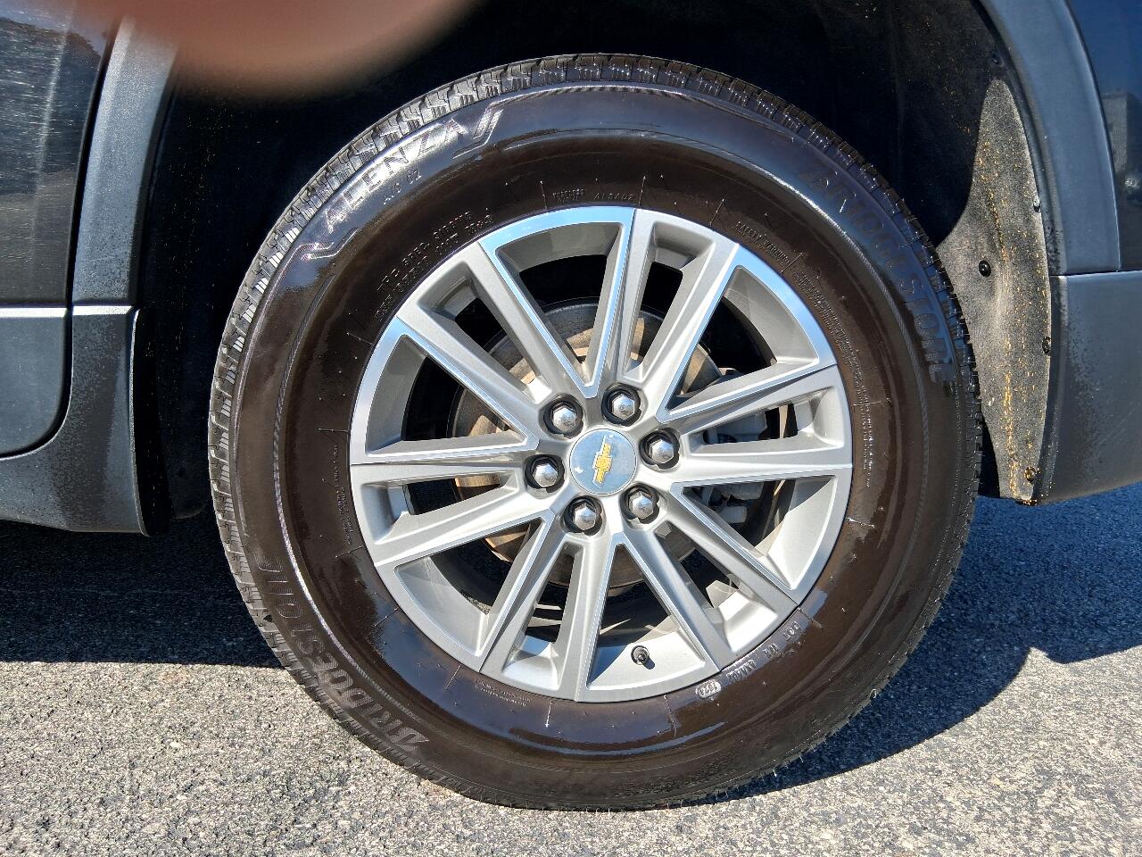 Chevrolet Traverse AWD 4dr LT Leather 2022 Chevrolet Traverse AWD 4dr LT Leather 2022