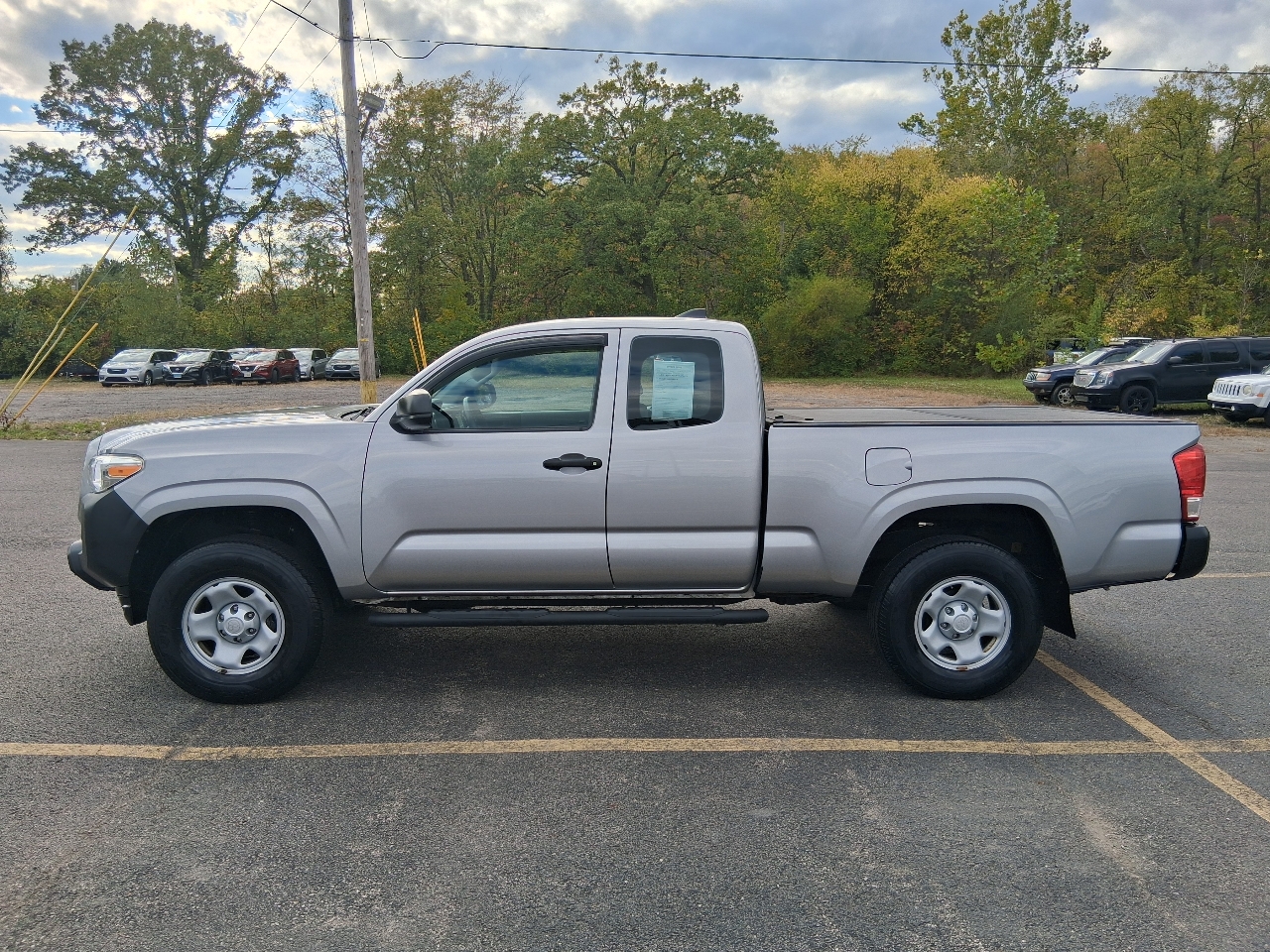 2017 Toyota Tacoma SR Access Cab 4x4 photo 2