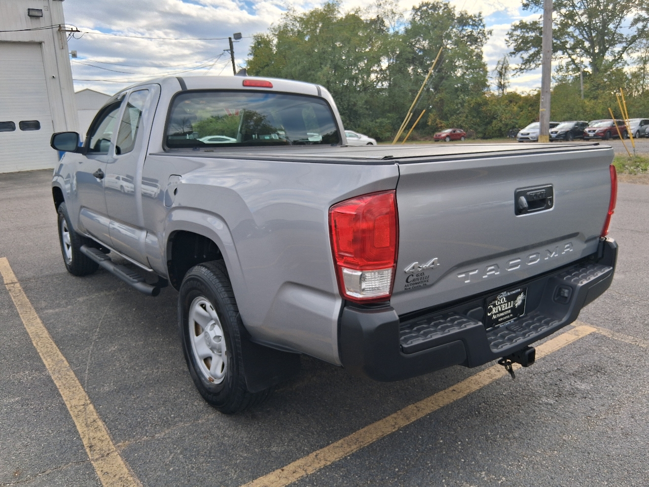 2017 Toyota Tacoma SR Access Cab 4x4 photo 3