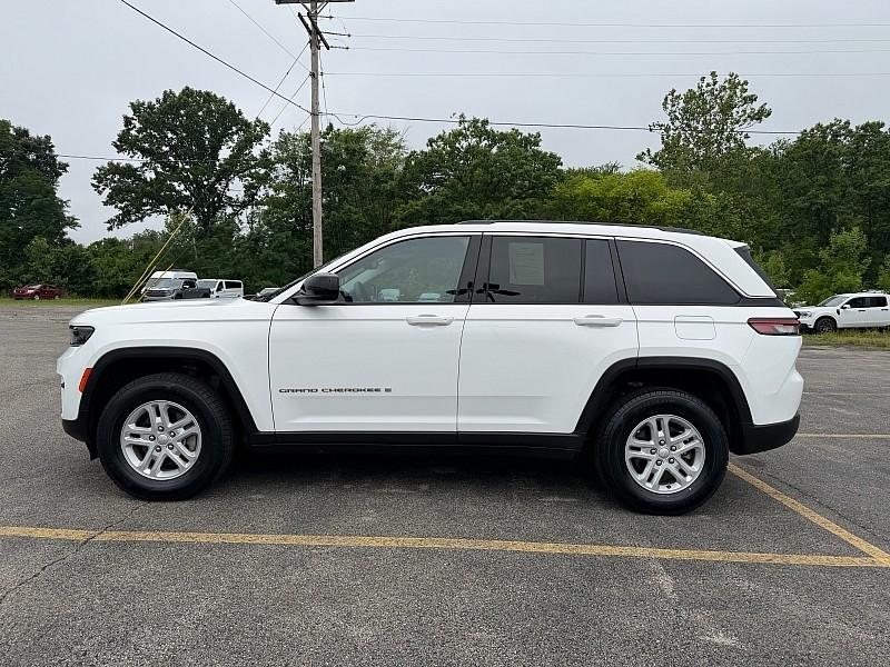 Jeep Grand Cherokee Laredo 4x4 2023