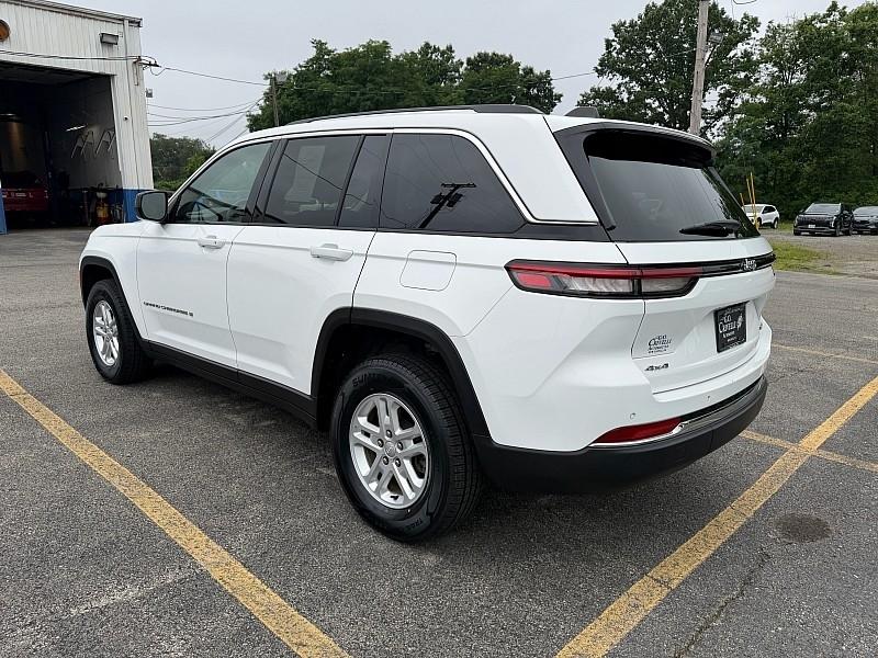 Jeep Grand Cherokee Laredo 4x4 2023